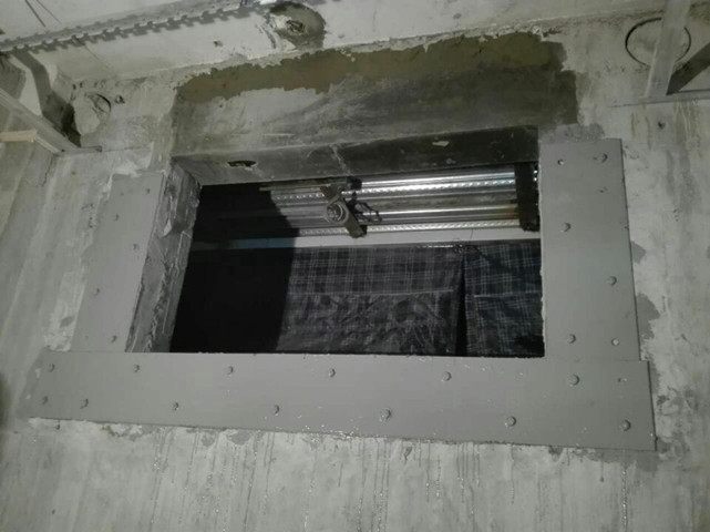 建筑楼板开洞后用粘钢加固效果