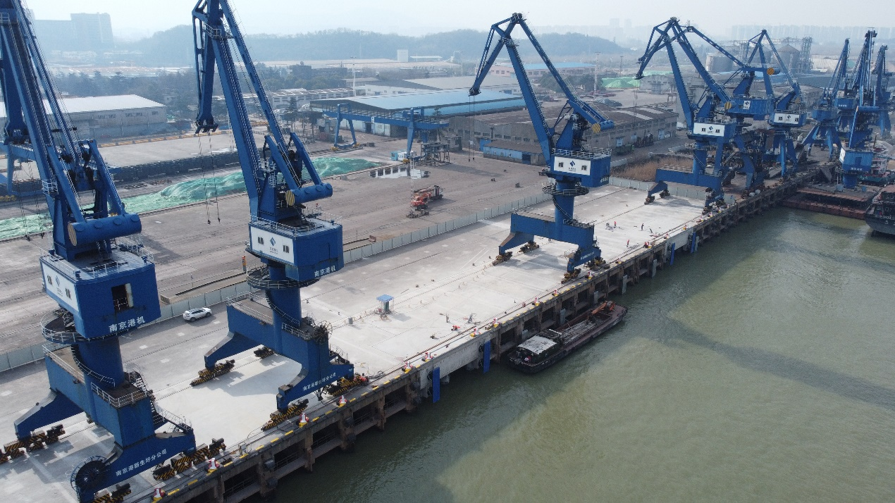质保50年的碳纤维布为南京港新生圩码头加固补强