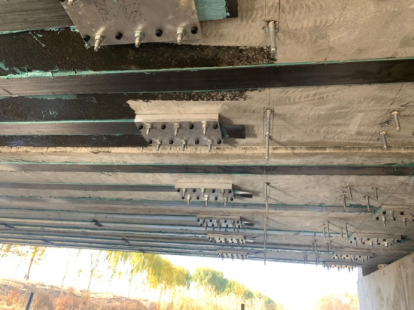 银川市贺兰县预应力碳纤维板加固项目（可拆卸铝镁合金的锚具）4