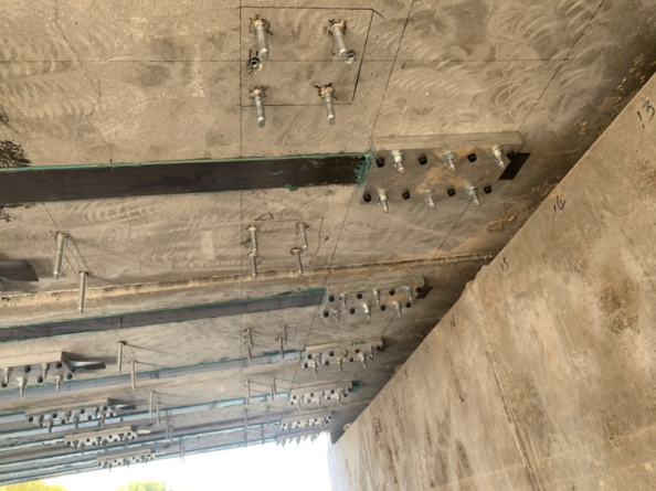 银川市贺兰县预应力碳纤维板加固项目（可拆卸铝镁合金的锚具）3