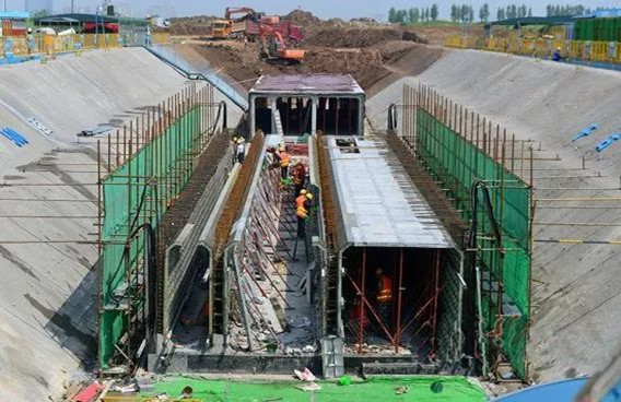 重庆轨道交通27号线工程全面应用南京曼卡特52/34预埋槽道