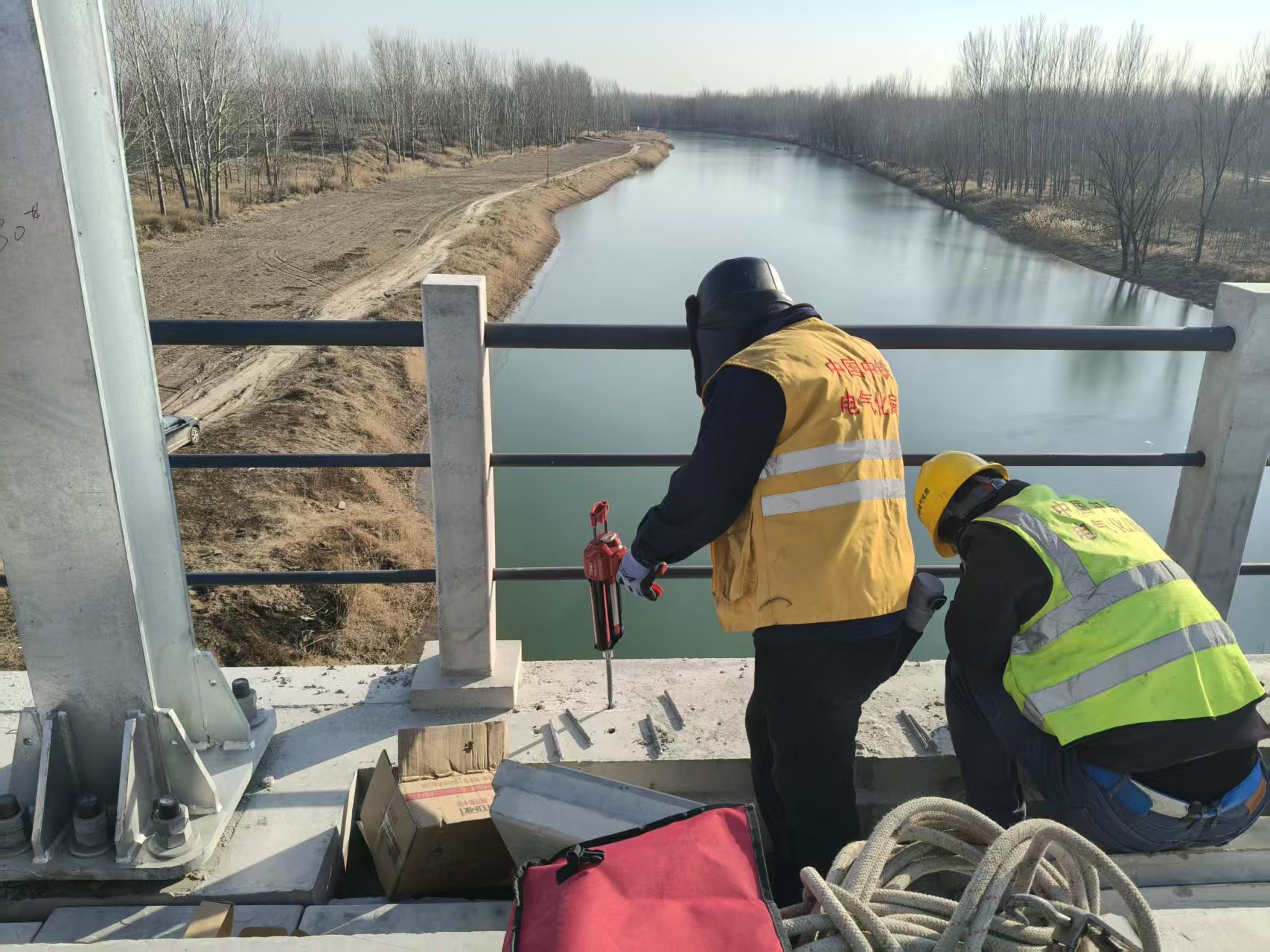 南京曼卡特化学锚栓助力中铁电气化局集团北京电气化公司承建的石港城际强电标项目 (4)