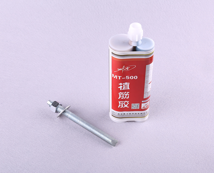 化學螺栓